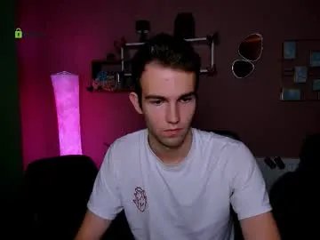 Freechat astren_villo on Chaturbate