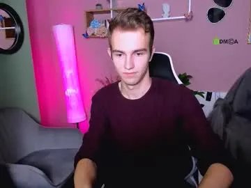 Freechat astren_villo on Chaturbate