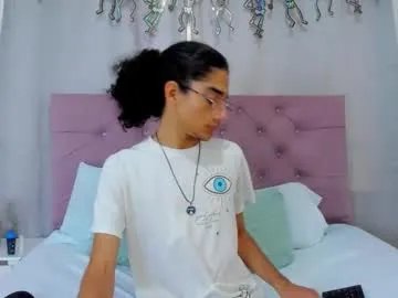 Freechat ethanblackwoodd on Chaturbate