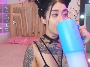 Freechat hilary_jones_22 on Chaturbate