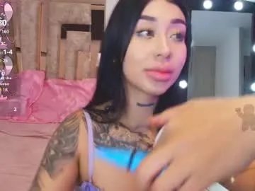 Freechat hilary_jones_22 on Chaturbate