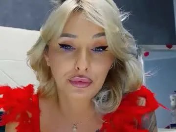 issasmyth on Chaturbate 