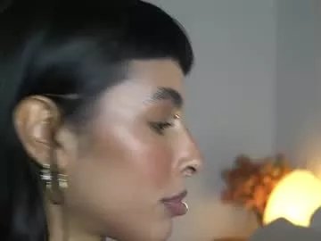 Freechat kaligray10 on Chaturbate