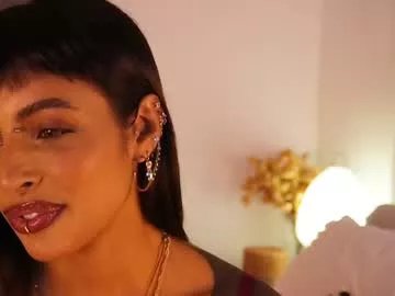 Freechat kaligray10 on Chaturbate