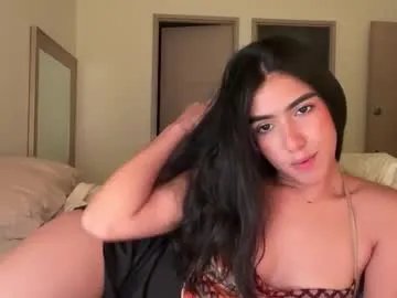 Freechat latinella on Chaturbate