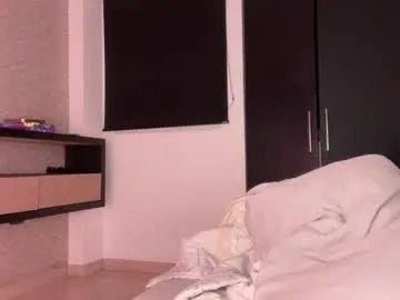 Freechat latinella on Chaturbate