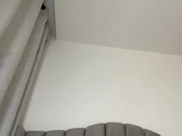 Freechat latinella on Chaturbate