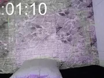 Freechat maevekuro on Chaturbate