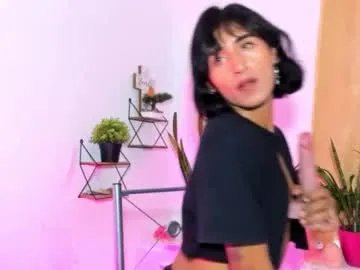 Freechat nahomi28 on Chaturbate