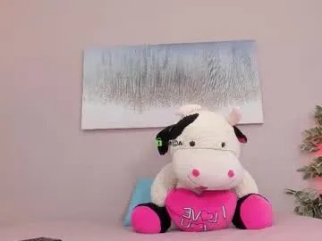 Freechat peachbrii on Chaturbate