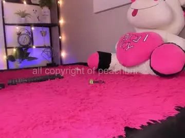 Freechat peachbrii on Chaturbate