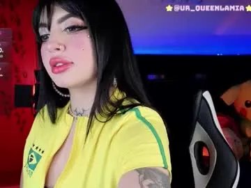 Freechat queenlamia on Chaturbate