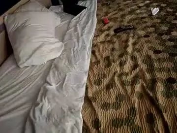 Freechat staightupdownbad on Chaturbate