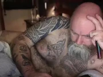 tattooeddilf01 on Chaturbate 