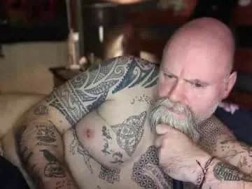 tattooeddilf01 on Chaturbate 