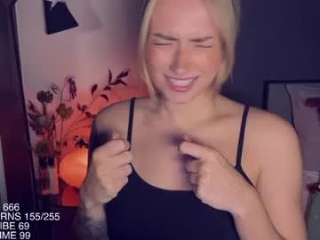 Freechat yvie_ on Chaturbate