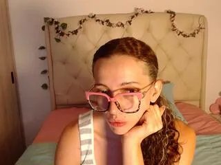 Freechat alice_kizar on Flirt4Free