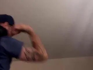 Offline andy_riles on Flirt4Free