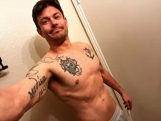 Offline andy_riles on Flirt4Free