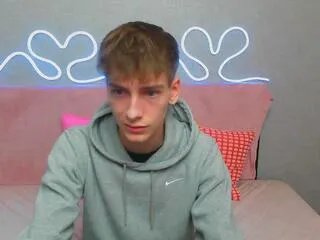 Freechat cy_ellis on Flirt4Free