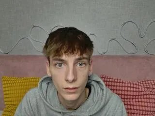 Freechat cy_ellis on Flirt4Free