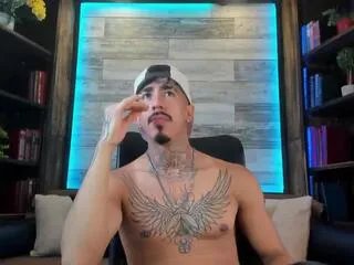 donovan_desmond on Flirt4Free 