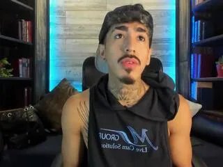 donovan_desmond on Flirt4Free 