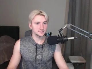 Offline elvin_vaenight on Flirt4Free