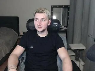 Offline elvin_vaenight on Flirt4Free
