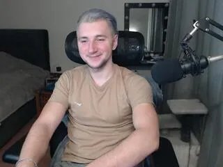 Offline elvin_vaenight on Flirt4Free