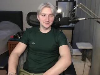 Offline elvin_vaenight on Flirt4Free