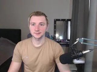 Offline elvin_vaenight on Flirt4Free