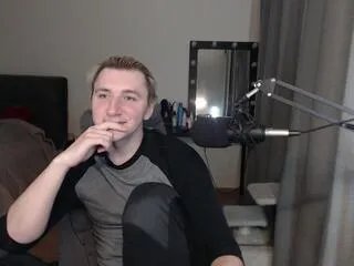 Offline elvin_vaenight on Flirt4Free