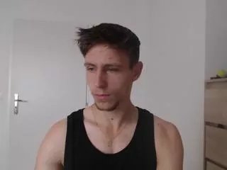 Freechat evan_richmond on Flirt4Free