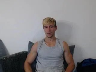 Freechat evan_richmond on Flirt4Free