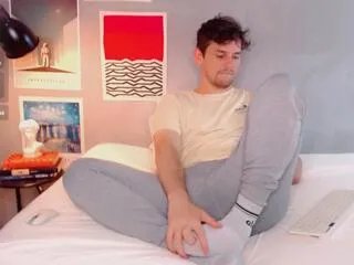 Freechat gabriel_navas on Flirt4Free