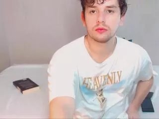 Freechat gabriel_navas on Flirt4Free