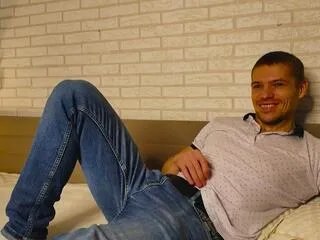 Offline garett_perez on Flirt4Free