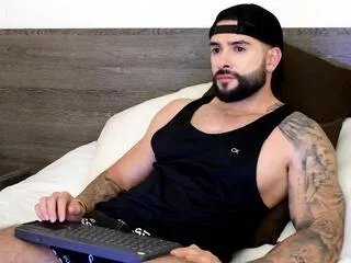 Freechat lukhas on Flirt4Free