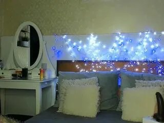 Freechat mia_bee on Flirt4Free
