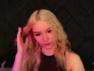 Freechat naomi_loys on Flirt4Free