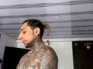 Freechat oliver_terry on Flirt4Free