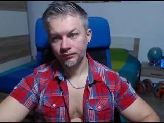 Offline robby_shaw on Flirt4Free
