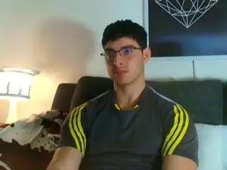 Freechat thom_roger on Flirt4Free