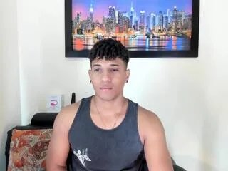 Offline yoxi_martinez on Flirt4Free