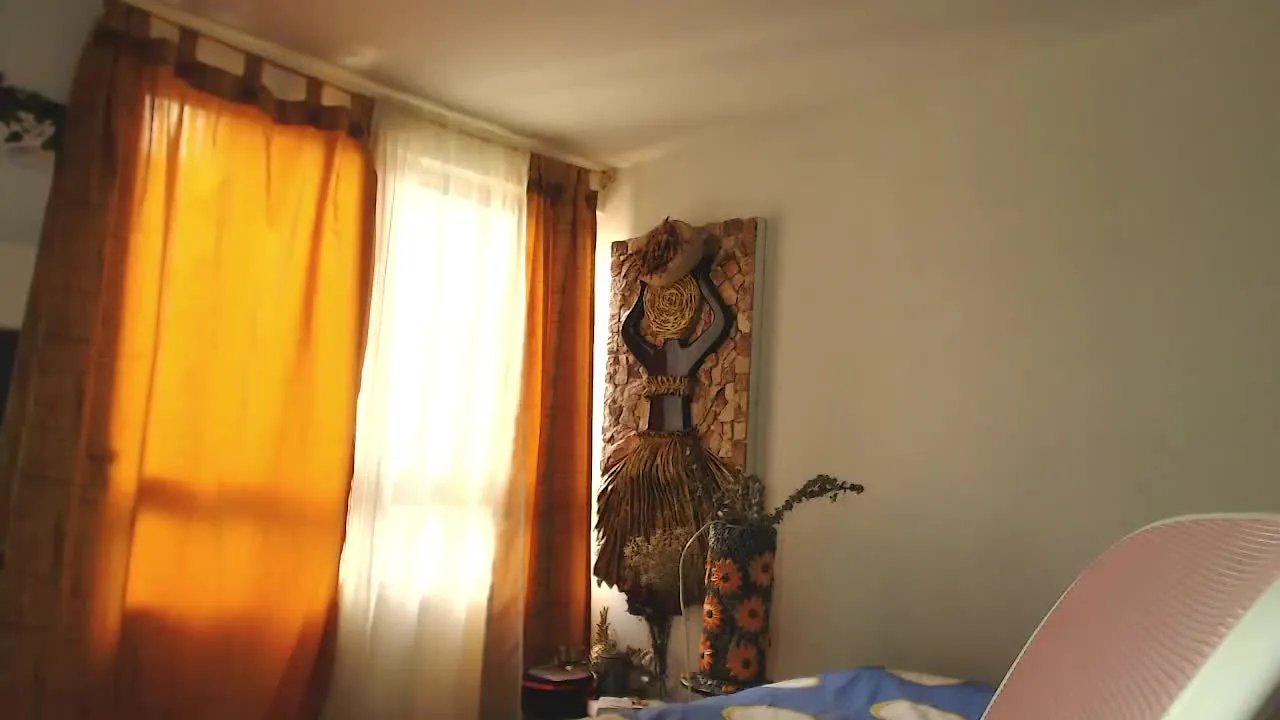 Offline angiegreyy on Streamray