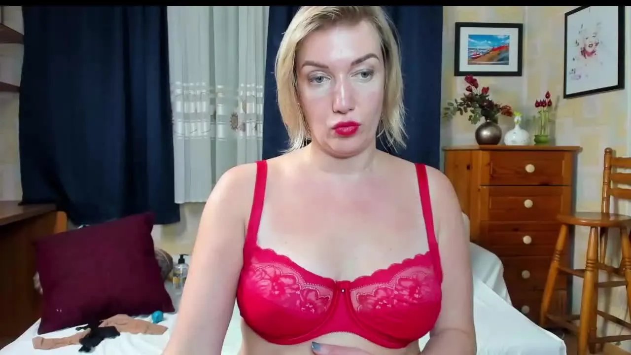 AnnaThurman on Streamray 