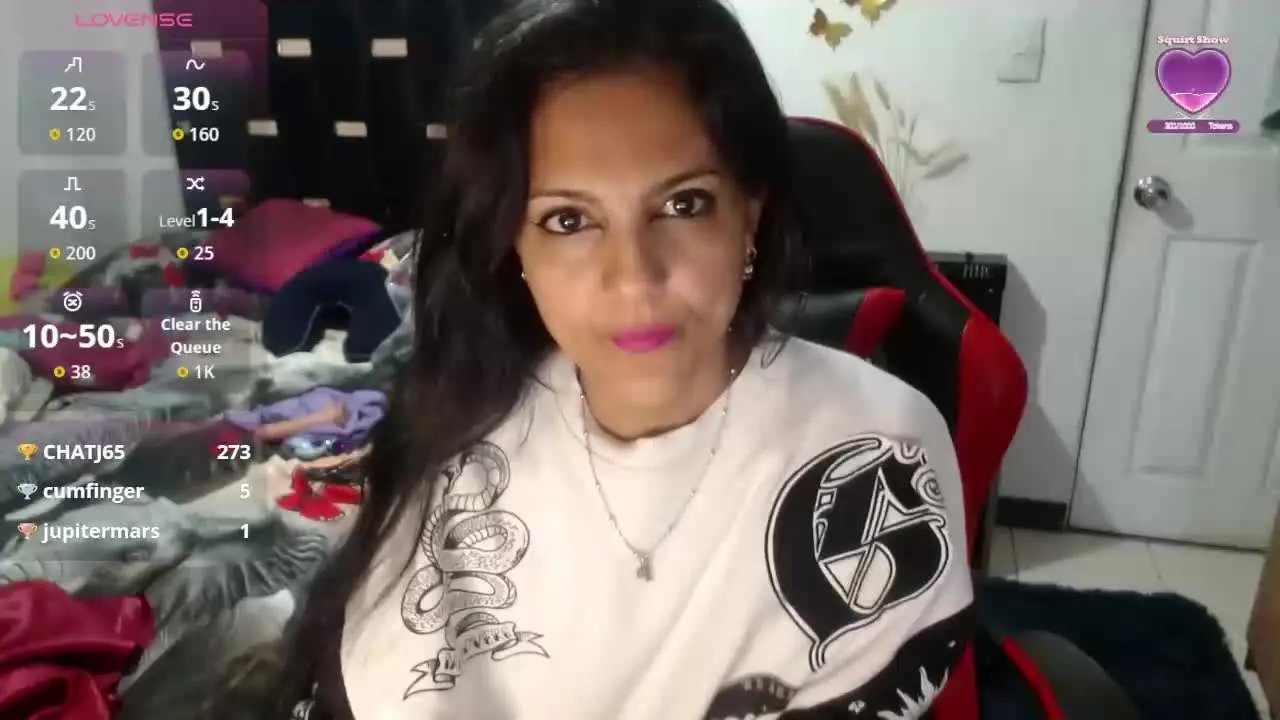 Offline Basma_Hernandez on Streamray