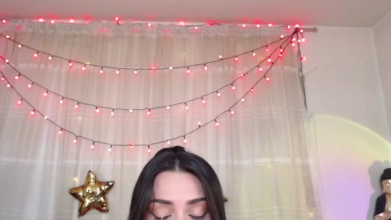 Offline Elina_Jhonson on Streamray