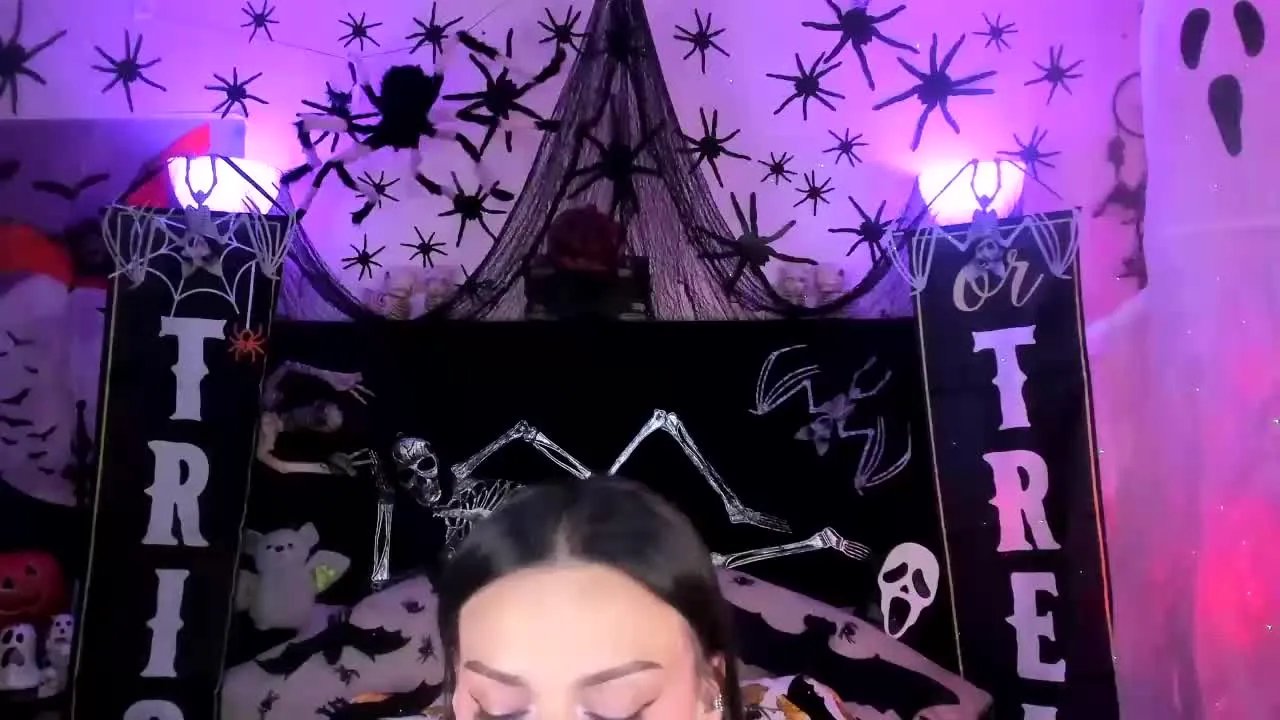 Offline Elina_Jhonson on Streamray